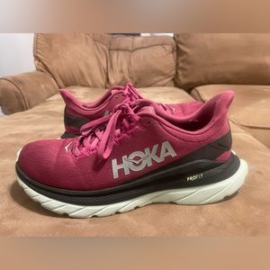 Fuschia Hokas Size 9 Women